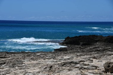 Hawaii 'deki Oahu Adası Makaha' daki Yokohama Körfezi 'ndeki Keawaula Sahili' ndeki Kaena Point 'ten görüntü