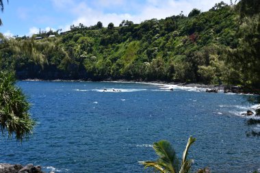 Hawaii 'deki Büyük Ada' daki Laupahoe Point Sahili 'nden Pasifik Okyanusu manzarası