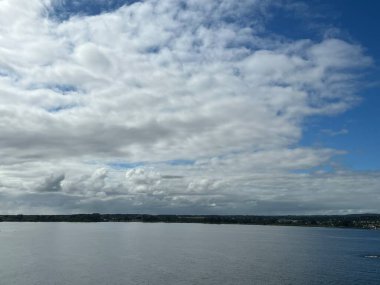 Hawaii 'deki Büyük Ada' da Wainaku 'dan Pasifik Okyanusu manzarası