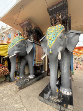 INDORE, INDIA - 9 Ekimde görüldüğü üzere Indore, Madhya Pradesh, Hindistan 'da Shree Annapurna Mandir.