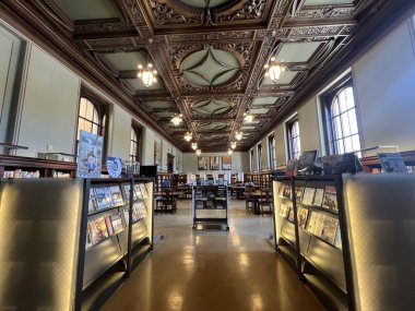 ST LOUIS MO - 9 Temmuz 2023 'te St. Louis Halk Kütüphanesi sisteminin bir parçası olan Merkez Kütüphane, St. Louis, Missouri' de görüldü..