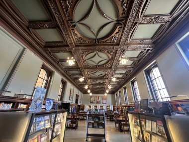 ST LOUIS MO - 9 Temmuz 2023 'te St. Louis Halk Kütüphanesi sisteminin bir parçası olan Merkez Kütüphane, St. Louis, Missouri' de görüldü..