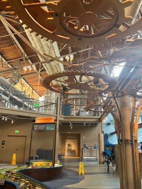 ST LOUIS MO - 9 Temmuz 2023 'te St. Louis, Missouri' deki Union İstasyonu 'ndaki St. Louis Akvaryumu' nda KidZone.