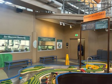 ST LOUIS MO - 9 Temmuz 2023 'te St. Louis, Missouri' deki Union İstasyonu 'ndaki St. Louis Akvaryumu' nda KidZone.