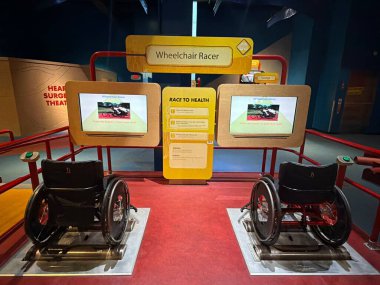 PHOENIX, AZ - NOV 26: All About Me sergisi Phoenix, Arizona 'daki Arizona Bilim Merkezi' nde, 26 Kasım 2025 'te görüldüğü gibi.