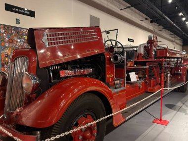 PHOENIX AZ - 25 Kasım 2025 'te Phoenix, Arizona' daki Ateş Savaşları Müzesi 'nde sergi.