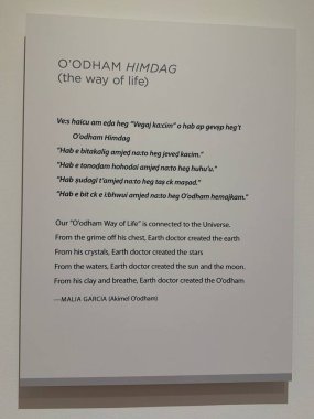 PHOENIX AZ - 25 Kasım 2025 'te Phoenix, Arizona' daki Heard Müzesi 'nde görülen sergi.