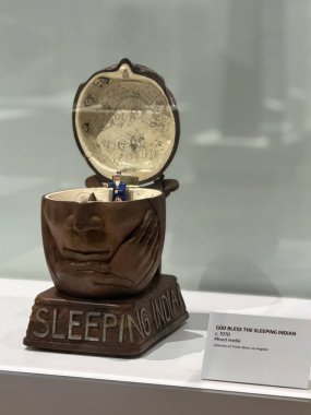 PHOENIX AZ - 25 Kasım 2025 'te Phoenix, Arizona' daki Heard Müzesi 'nde görülen sergi.