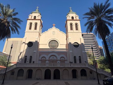 PHOENIX AZ - 25 Kasım 2025 'te Phoenix, Arizona' da görülen St Mary Bazilikası.