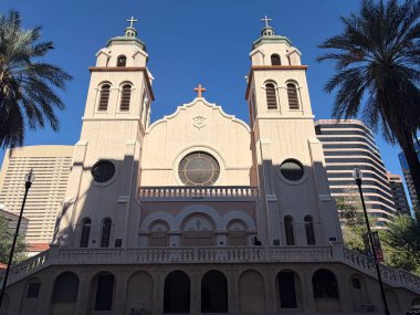 PHOENIX AZ - 25 Kasım 2025 'te Phoenix, Arizona' da görülen St Mary Bazilikası.