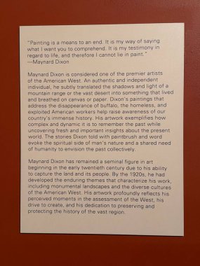 SCOTTSDALE AZ - 25 Kasım 2025 'te Scottsdale, Arizona' daki Scottsdales Müzesi 'nde Batı Ruhu' nda sergi.