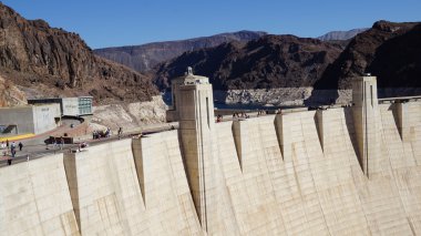 Nevada ve Arizona sınırında hoover Barajı