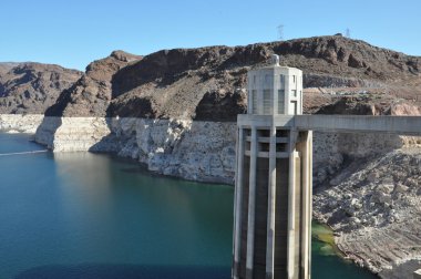 Nevada ve Arizona sınırında hoover Barajı