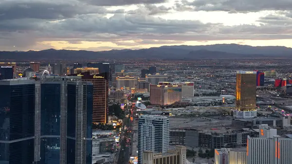 Night view from the Stratosphere Tower in Las Vegas, Nevada — Stock Photo, Image