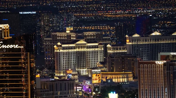 Nattvisning från Stratosphere Tower i Las Vegas, Nevada — Stockfoto