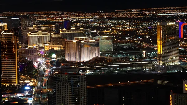 Nacht uitzicht vanaf de Stratosphere Tower in Las Vegas, Nevada — Stockfoto