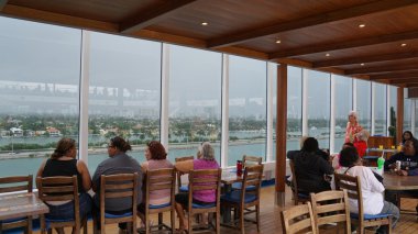 Carnival Breeze yolcu gemisi