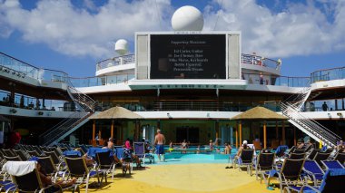 Havuz Carnival Breeze üzerinde