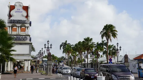 Lloyd G. Smith Boulevard ad Aruba — Foto Stock