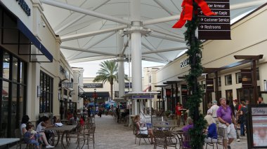 West Palm Beach, Florida mağazalarında Palm Beach