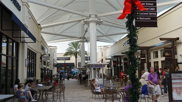 Palmenstrand Outlets in West Palm Beach, Florida — Stockfoto