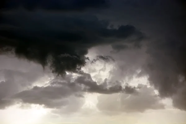 Céu tempestuoso — Fotografia de Stock