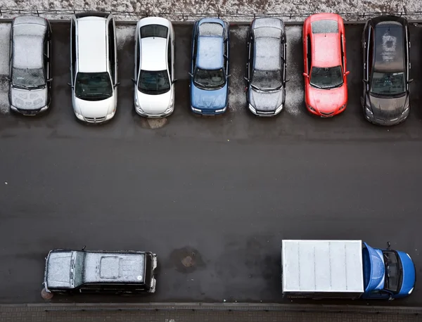 Typowe miejsce parkingowe w Sankt-Petersburgu — Zdjęcie stockowe