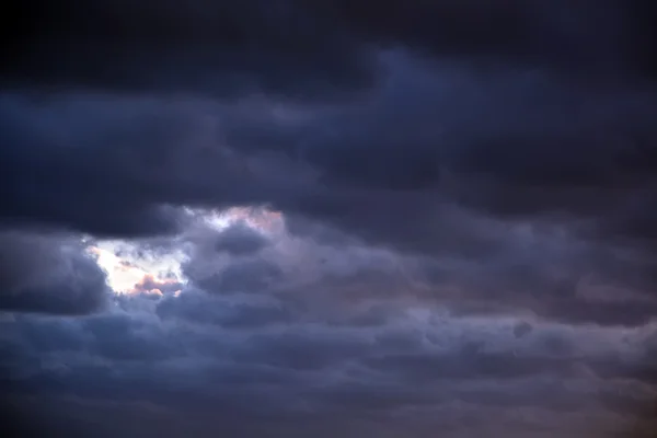 Burzliwy chmury — Zdjęcie stockowe