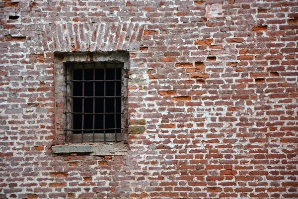 Oude venster — Stockfoto