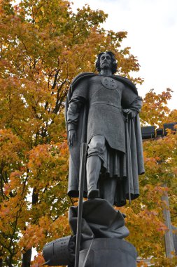 Alexander Nevsky anıt