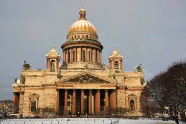 Ünlü St. Isaac Katedrali