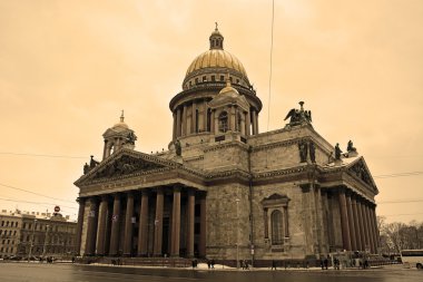 Ünlü St. Isaac Katedrali