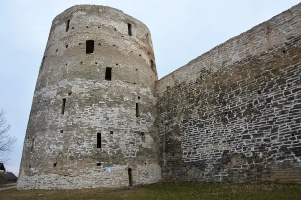 Ancienne forteresse russe Forteresse d'Izborsk — Photo