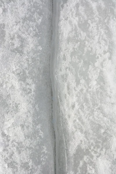Riss auf dem Eis — Stockfoto