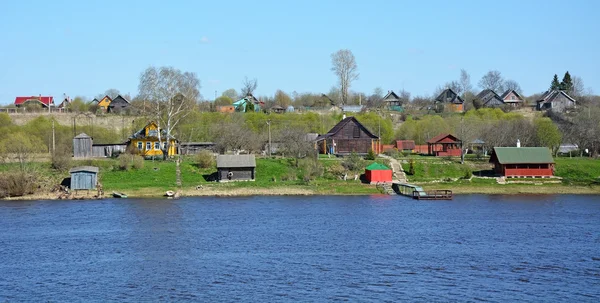 Volkhov river panorama with houses — Stockfoto