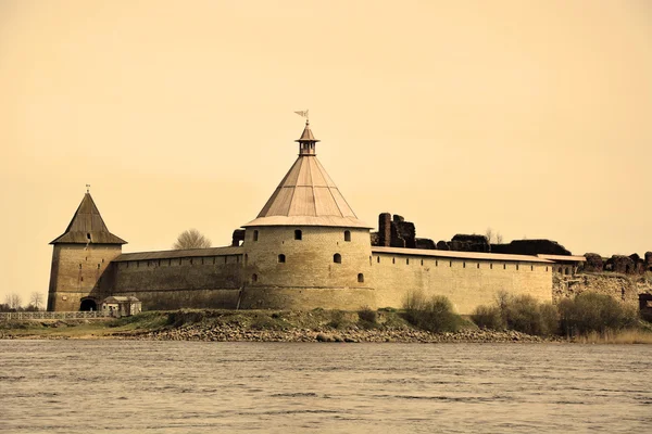 Fort in Sjlisselburg city. Fort genaamd Oreshek — Stockfoto