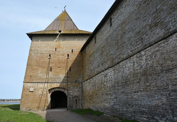 Torre Gosudareva de la fortaleza en la ciudad de Shlisselburg — Foto de Stock