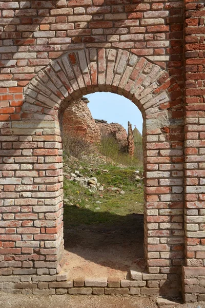 Ruins of the old prison in Oreshek fortress — Stockfoto