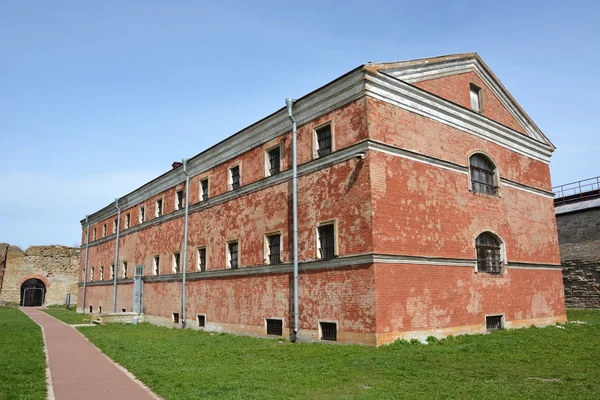 Ruínas da antiga prisão na fortaleza de Oreshek — Fotografia de Stock