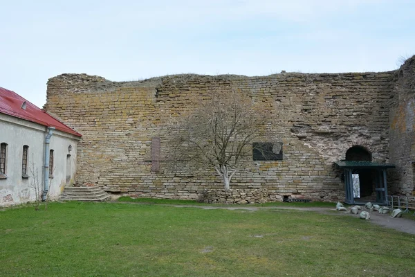 Memorial for Alexander Ilyich Ulyanov at the Oreshek fortress in Shlisselburg city — Stockfoto