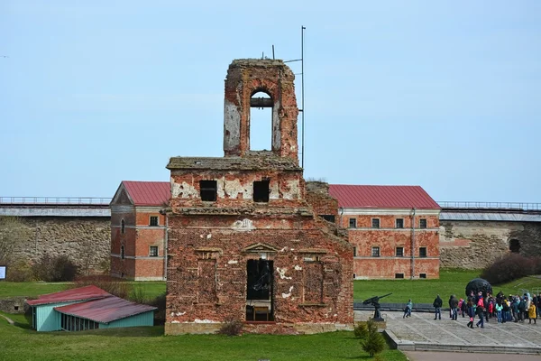 Ruinas de la catedral de San Juan Bautista en la fortaleza de Oreshek — Foto de Stock