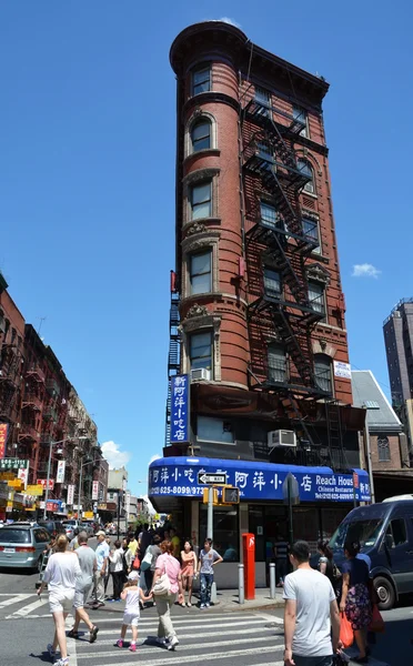 Chinatown district in NYC on August 08, 2013 — Stock Photo, Image