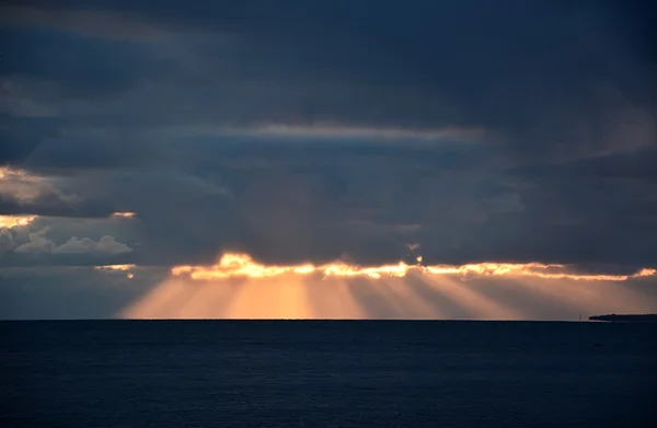 Sunset over the ocean — Stock Photo, Image