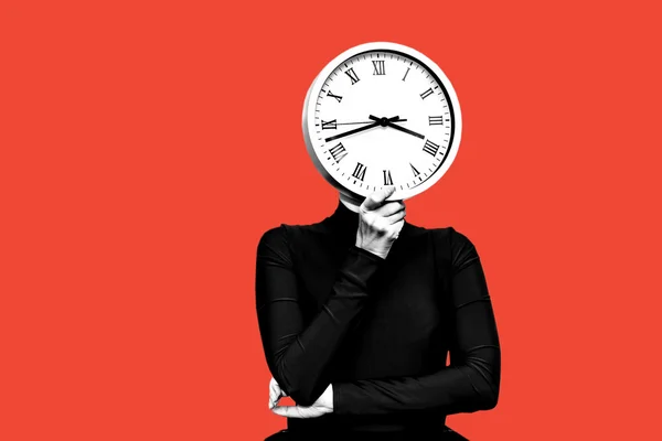 Clock on red background — Stock Photo, Image