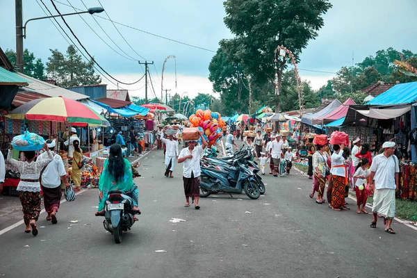インドネシア 2019年1月9日 休日の間の道路上の一時的な市場 — ストック写真