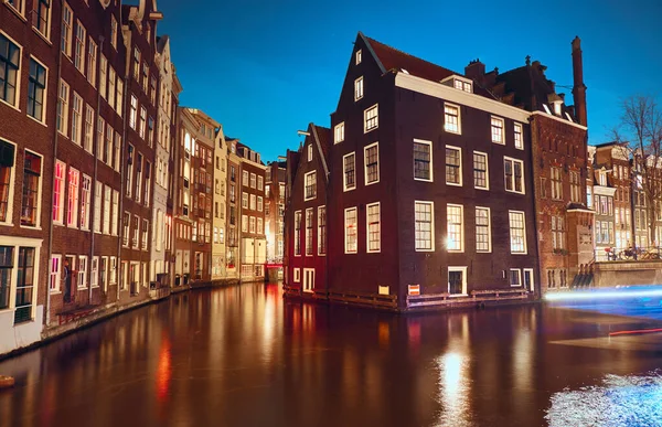 Классические Здания Водного Канала Амстердаме Ночью — стоковое фото