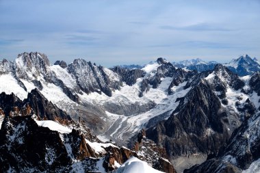 Sonbaharda dağ manzarası. Fransız Alpleri 'nin manzarası.