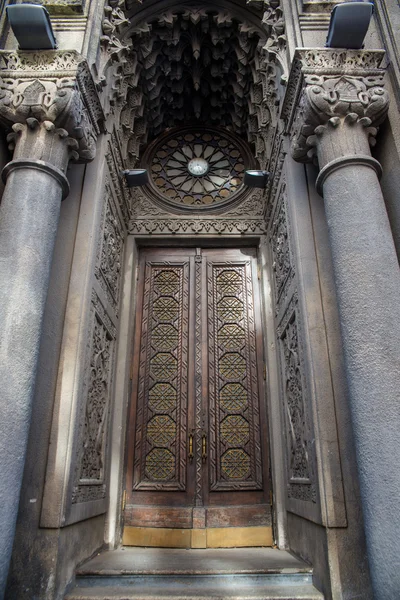 Porta de madeira velha — Fotografia de Stock