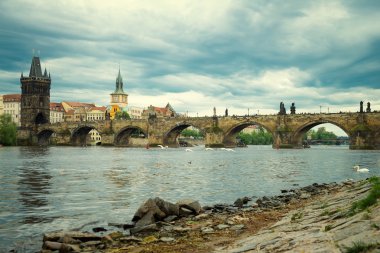 Prag 'daki Charles Köprüsü