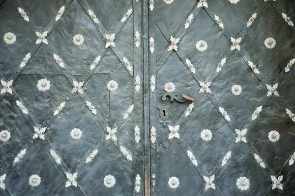 Porta de ferro velha — Fotografia de Stock